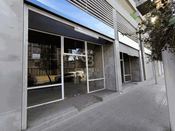 Local Comercial De 178 M2 En Vicuña Mackenna Pte.