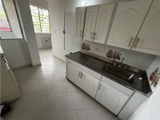 Apartamento En Medellín, Calasanz 5to Piso - Se Vende