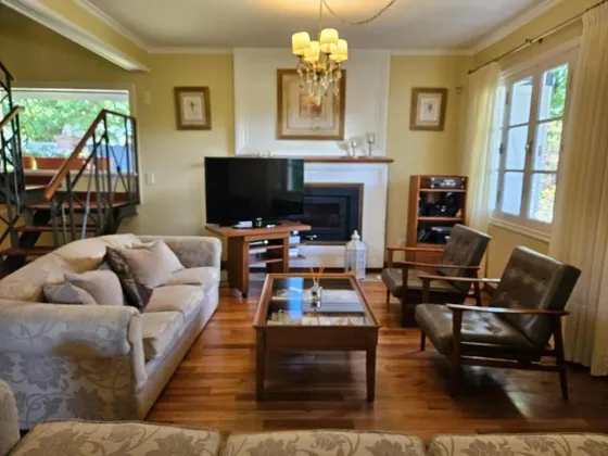 Casa En Venta - 3 Dormitorios 4 Baños - Cochera - 400mts2 - Río Cuarto