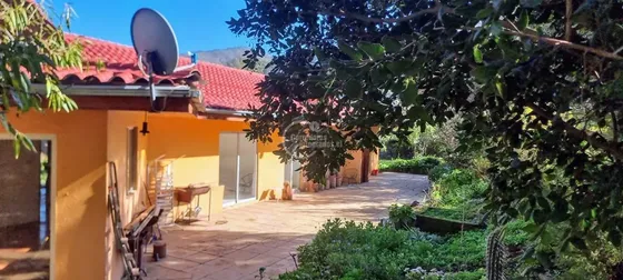 Semi Plana De 5745m2.caseta Guardia,agua Y Luz Propia,jardin