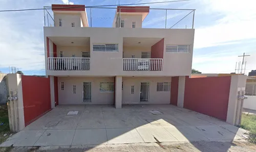 Casa En Venta En Puerta De La Laguna Tepic Nayarit. Sh05
