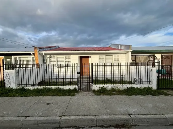 Casa En Arriendo De 3 Dorm. En Punta Arenas