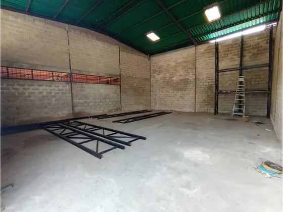 Galpón En Alquiler, Tocuyito., Cerca Del Mercado Mayorista