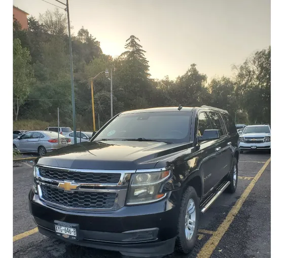 Chevrolet Suburban 5.3 Lt Piel Cubo Mt
