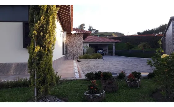 C-125 Casa Con Jardin (san Antonio De Pereira- Via La Ceja)