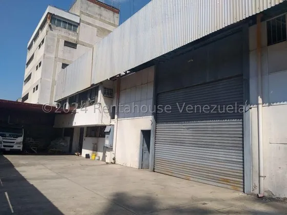 Galpón En Venta De 1300mts² En Palo Verde