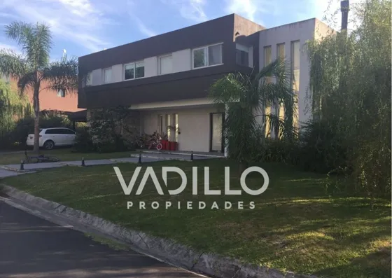 Venta Casa En Barrio Cerrado El Centauro - Canning - Con Piscina