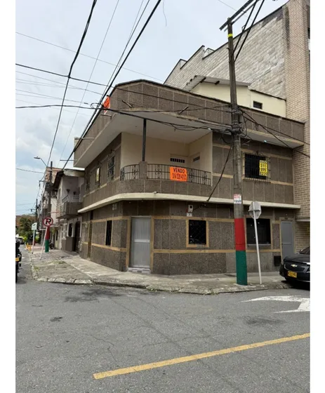 Venta De Casa Esquinera En Itagüí Las Asturias 