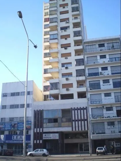 Señorial Semipiso 4 Amb.  C/dep., Reciclado Y Con Alta Categ