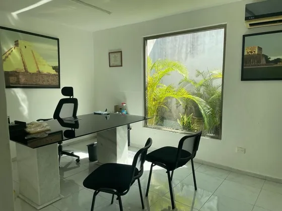 Casa En Venta Para Oficinas En Itzimna (ivc-2593)