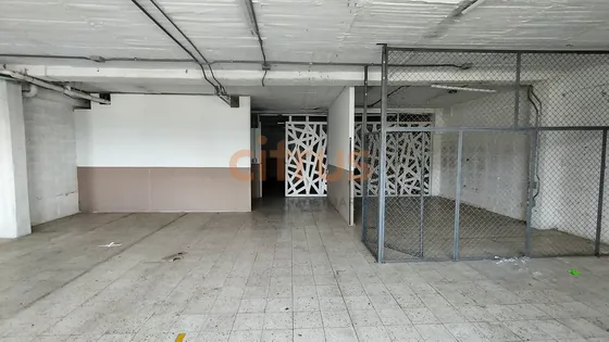 Bodegas En Venta El Carmelo 643-7004686