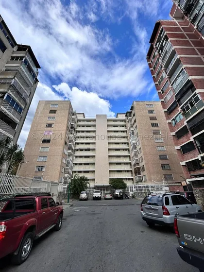 Oportunidad Inversion Apartamento  Los Palos Grandes 25-2348 Ar