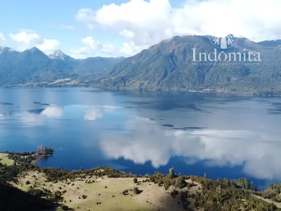 Hermoso Campo Con 135 Metros De Orilla De Lago Rupanco