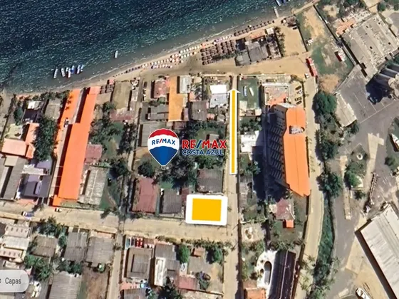 En Venta Casa Vacacional Para Remodelar Con Excelente Ubicación En El Sector Playa Sur En Chichiriviche Estado Falcon.