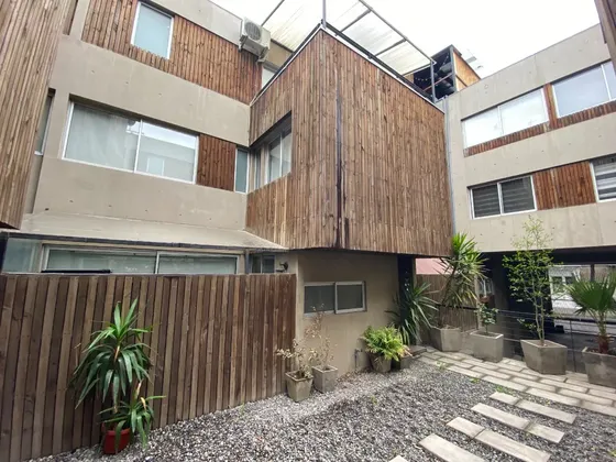 Townhouse Unico En Su Tipo, Barrio Yungay