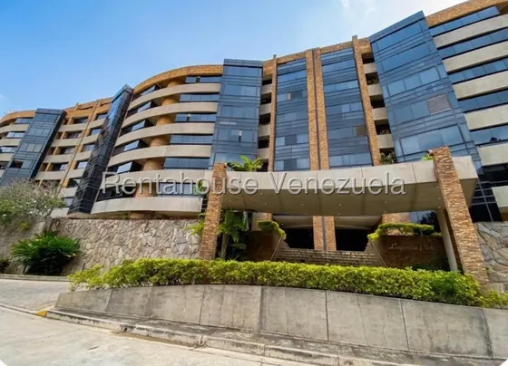Apartamento En Lomas De La Lagunita - 4 Hab, 6 Baños, 430 M2 Cira Simancas Mls#27-5282