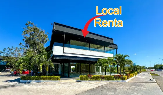 Xcumpich Amplio Local Comercial En Planta Alta Renta Plaza Vector