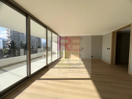 Nuevo, Amplio, Funcional | Sala De Estar Y 50m2 De Terraza