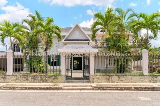 Prados Del Este Casa En Venta Mls #25-20594 - Sl
