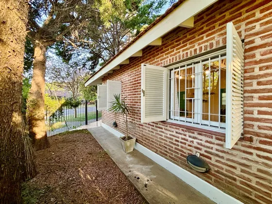 Casa 4 Dormi Amplio Lote Arbolado Villa Castells