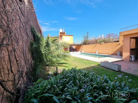 Venta Casa Pilar Centro Apta Credito!