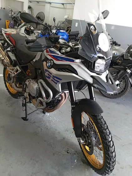 La Más Full, Pantalla Tft, Services En Bremen Motorrad,