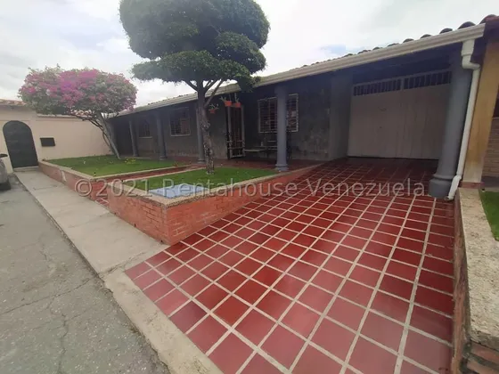 Rosa Rodríguez Vende Casa En Villas Tabure, Cabudare 25-4102