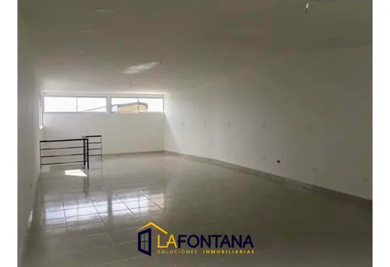 Se Arrienda Local Comercial En El Centro 