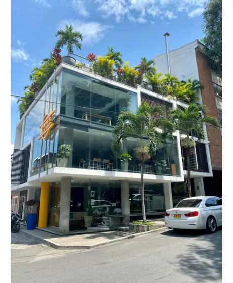 Alquilo Local Esquinero En El Barrio Granada Funcionaba Karen S Piza