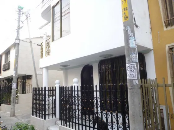 Casa Para Venta En El Norte De Cali Barrio Villas De Veracruz Esquiner