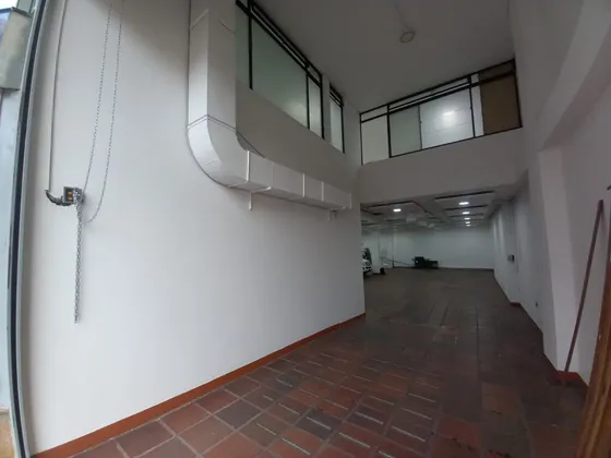 Arriendo Bodega 