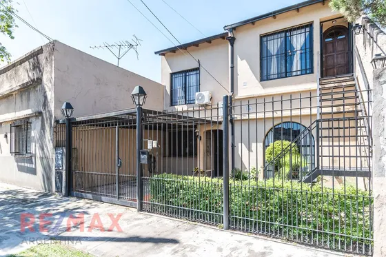 Venta Ph 4 Ambientes Con Jardin Cohera Pileta