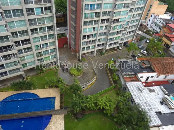 Alquiler De Apartamento En San Bernardino, 2 Habitaciones, 2 Baños, 1 Puesto. Lan