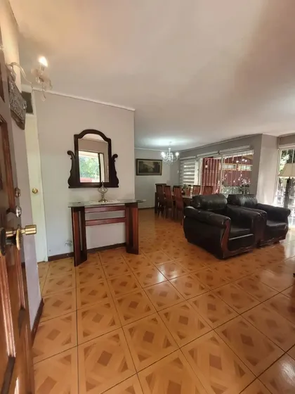 Oportunidad De Inversión En Ñuñoa! Casa Y Local Comercial