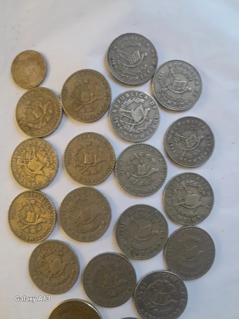 Monedas Antiguas De Diferentes Años