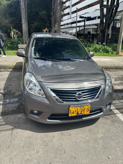 Nissan Versa 1.6 Advance