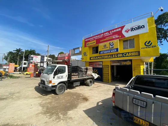 Gran Oportunidad  Tres Bodegas En Venta, Una En Espacio Abierto Y Dos En Espacio Cerrado. Cod. 32150
