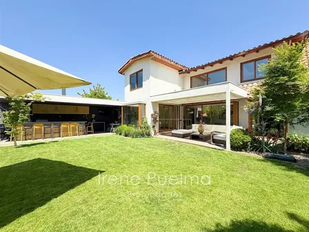 En Condominio,remodelada, Colegios Huinganal Y May Flower