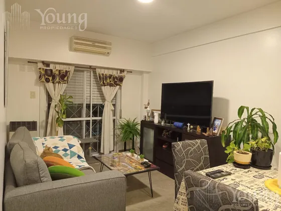 Departamento De 3 Ambientes En Venta A 1 Cuadra De Av. Mitre