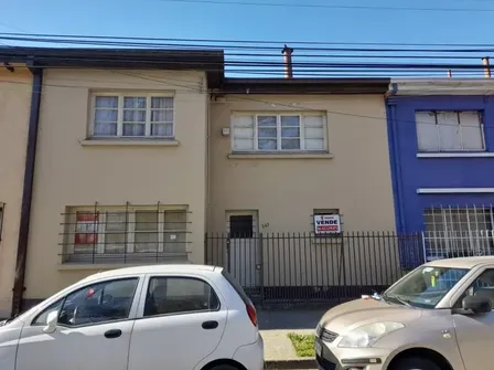 Casa En Venta,claudio Arrau Frente Plaza Santo Domingo.