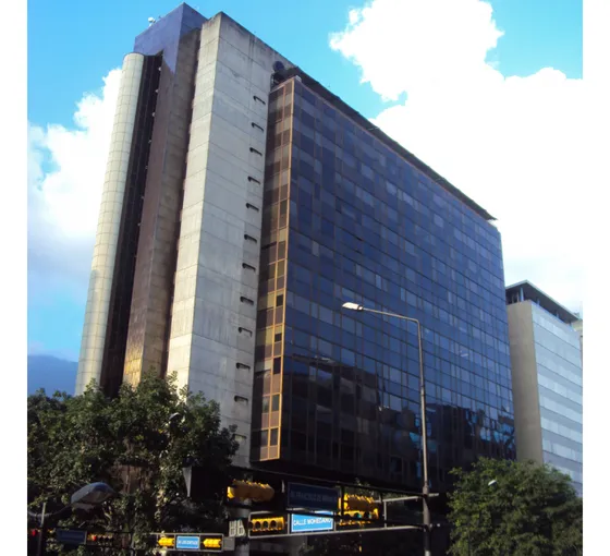 Alquiler Oficina Torre Europa Campo Alegre 2b/1pe | M02