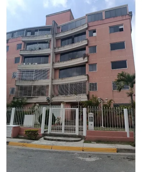 Apartamento Ph Remodelado En  Monte Bello  Llano Alto 