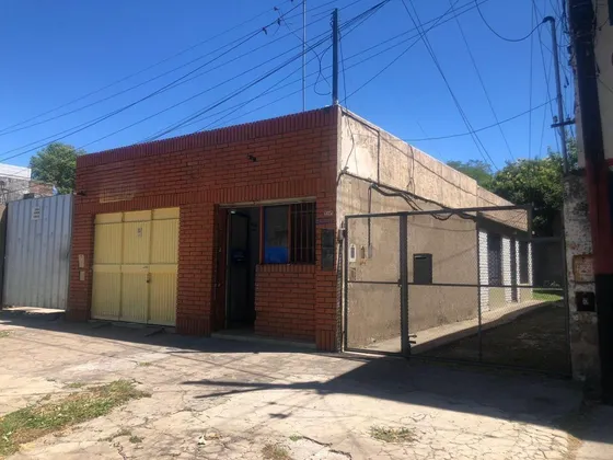 Casa En Venta - 1 Dormitorio 2 Baños - Local - 415mts2 - Rosario