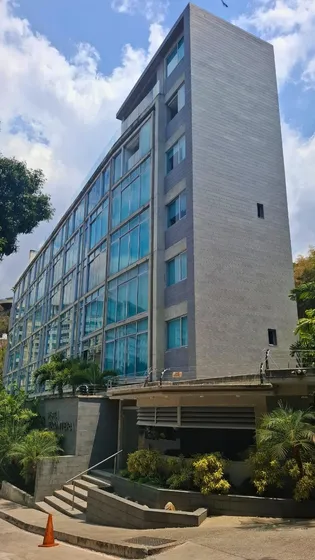 Alquiler/ Apartamento/ Lomas De Las Mercedes/ 107 Mts²/ 2h/ 2b/ 2pe