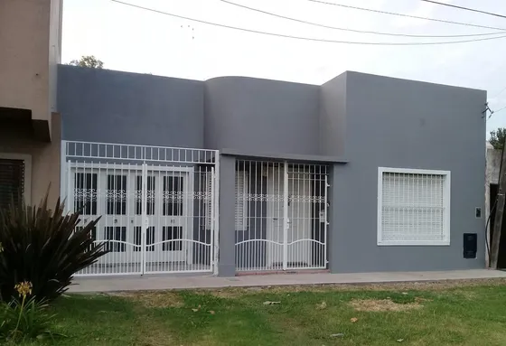 Ph En Venta - 2 Dormitorios 1 Baño - 157mts2 - La Plata