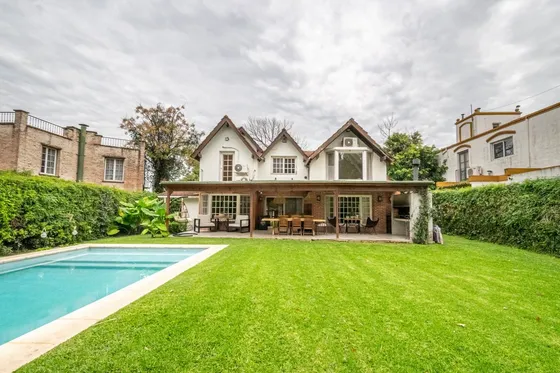Venta Casa 6 Ambientes En Country San Carlos