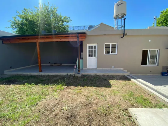 Venta Casa A Estrenar 4 Ambientes En Lomas De Zamora!! A 10 Cuadras De Lomitas!! Apto Crédito.