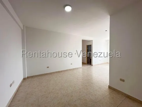 Venta Comodo Apartamento En La Zona Este De Barquisimeto # Profesional Inmobiliario Mehilyn Perez #