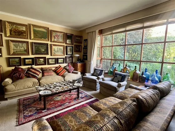 Casa En Venta De 6 Dorm. En Las Condes