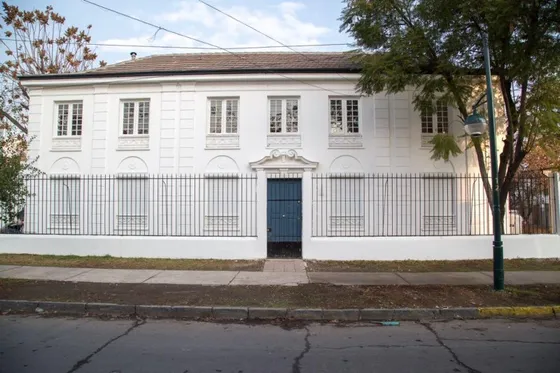 Casa Comercial Estilo Francés En Nuñoa